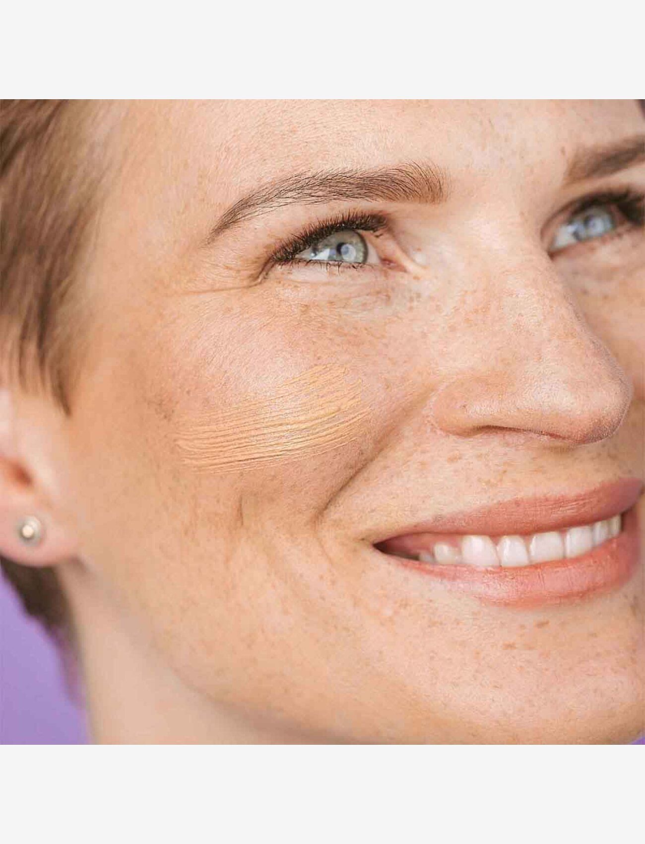 Uoga Uoga - Uoga Uoga BB Cream - moisturising tinted cream with amber - bliv klar til date night - 100 amber stones 30ml - 2