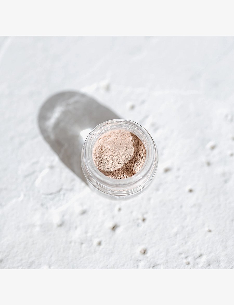 Uoga Uoga - Uoga Uoga Mineral Eye Shadow wiht amber - bliv klar til date night - ivory pearl - 2