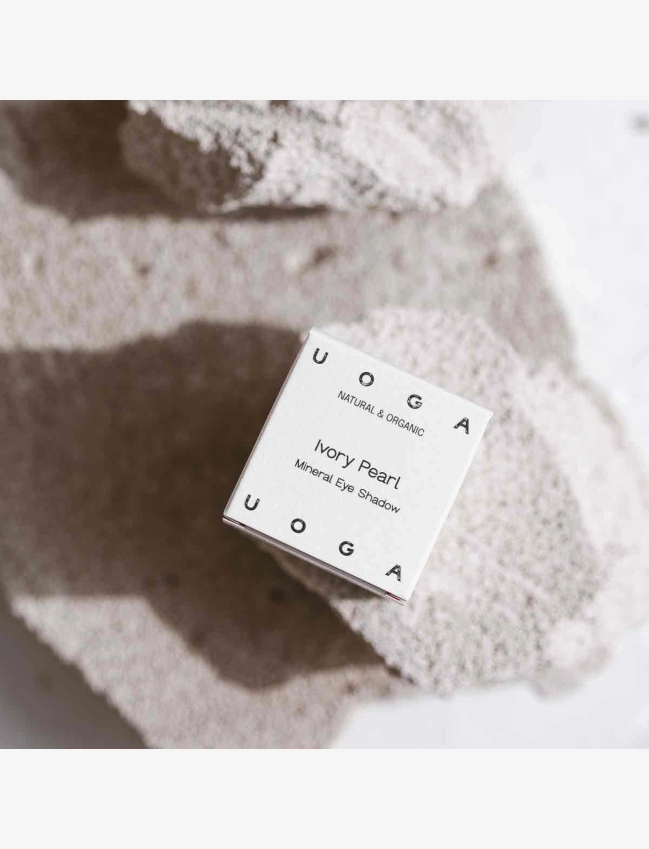 Uoga Uoga - Uoga Uoga Mineral Eye Shadow wiht amber - klar for date night - ivory pearl - 4