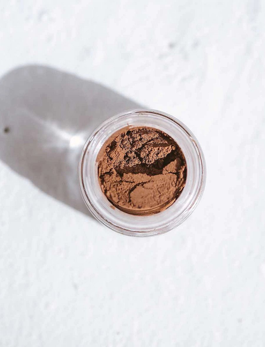 Uoga Uoga - Uoga Uoga Mineral Eye Shadow wiht amber - bliv klar til date night - oh-owl - 2