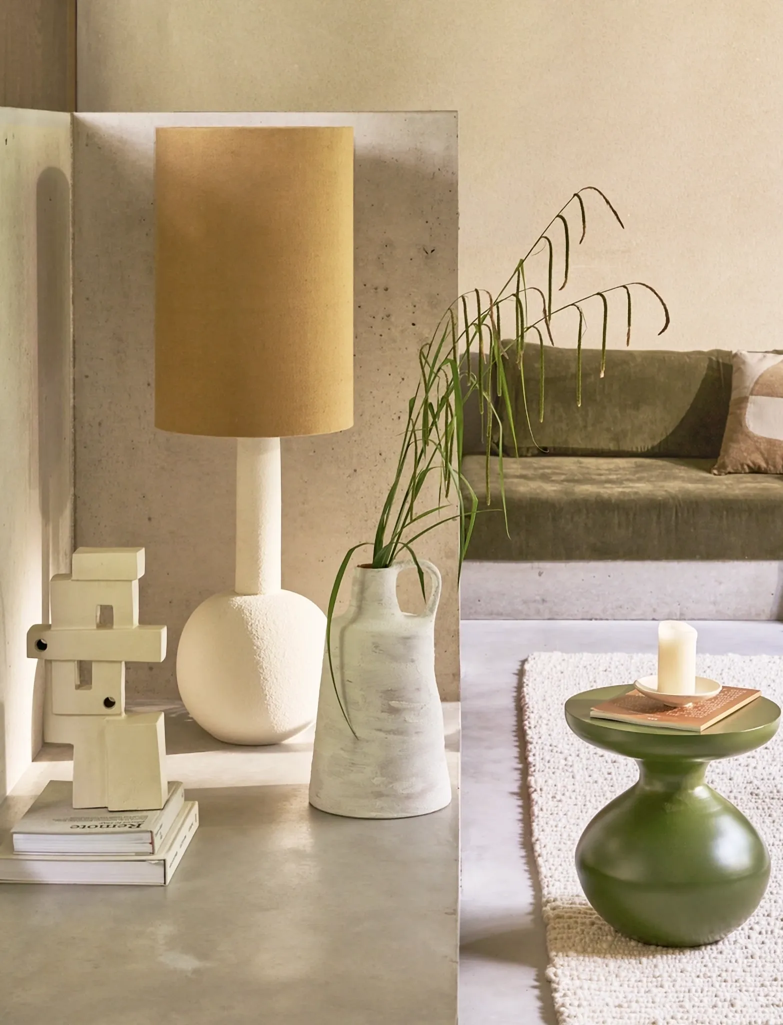 Urban Nature Culture Side Table Tummy Mayfly, Ø 38 cm, Tables, Grün - Tables & Small Homeware
