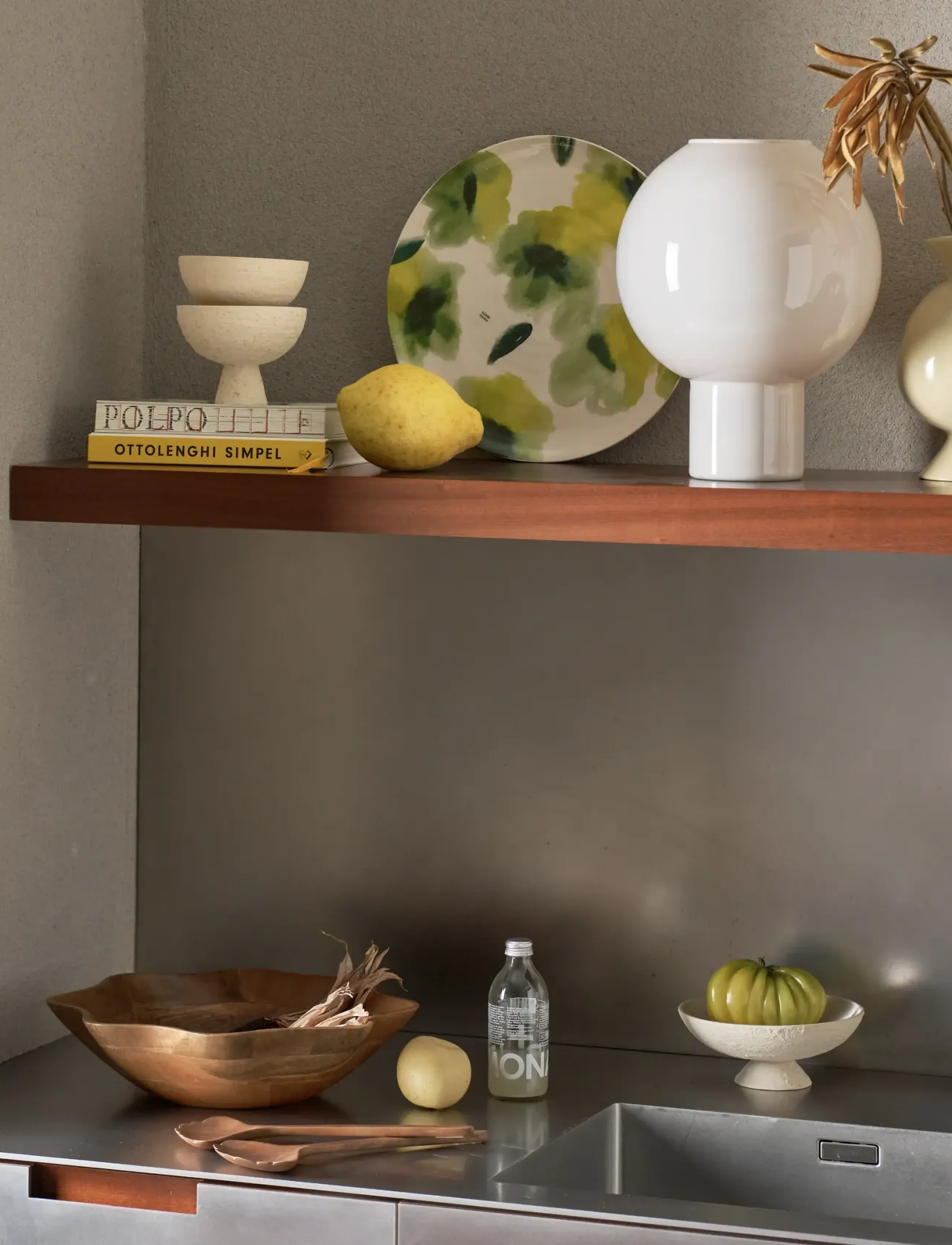 Urban Nature Culture Urban Nature Culture Vase Van Pale Khaki, Ø 28 cm, White, Vases > Other Vases, Unisex