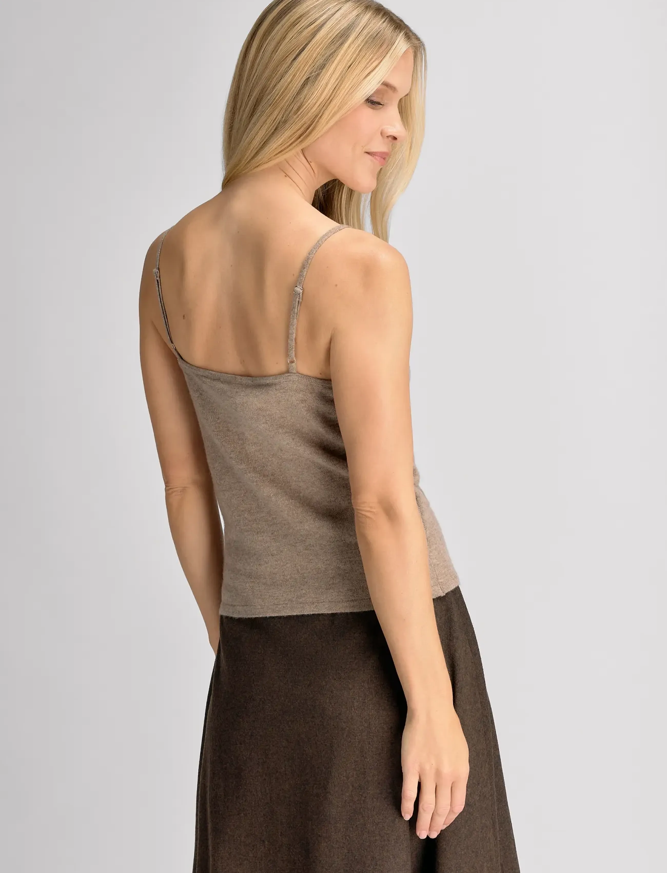 Urban Pioneers - Indira Top - herbstersparnisse - brown - 4