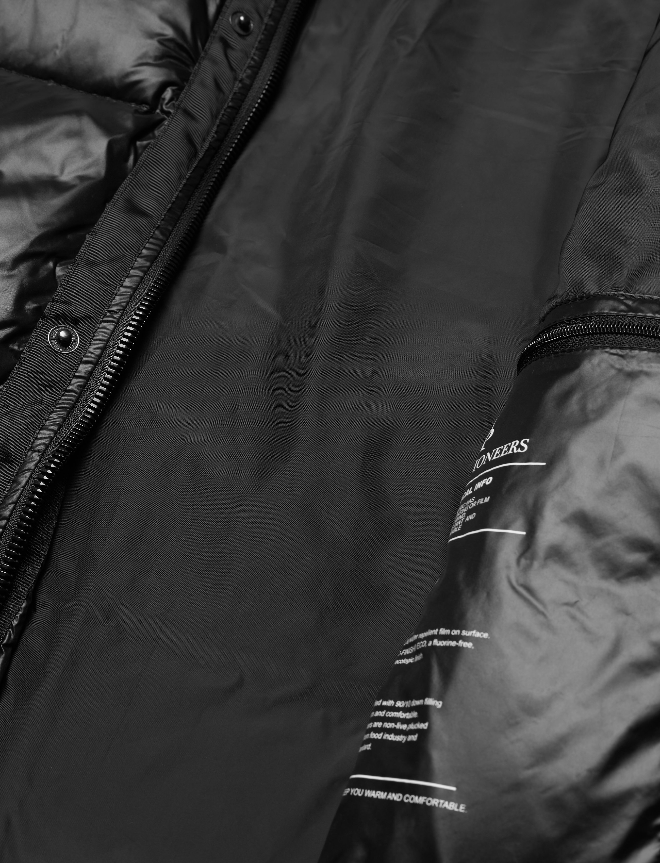 Urban Pioneers - Sidney Parka - black - 5