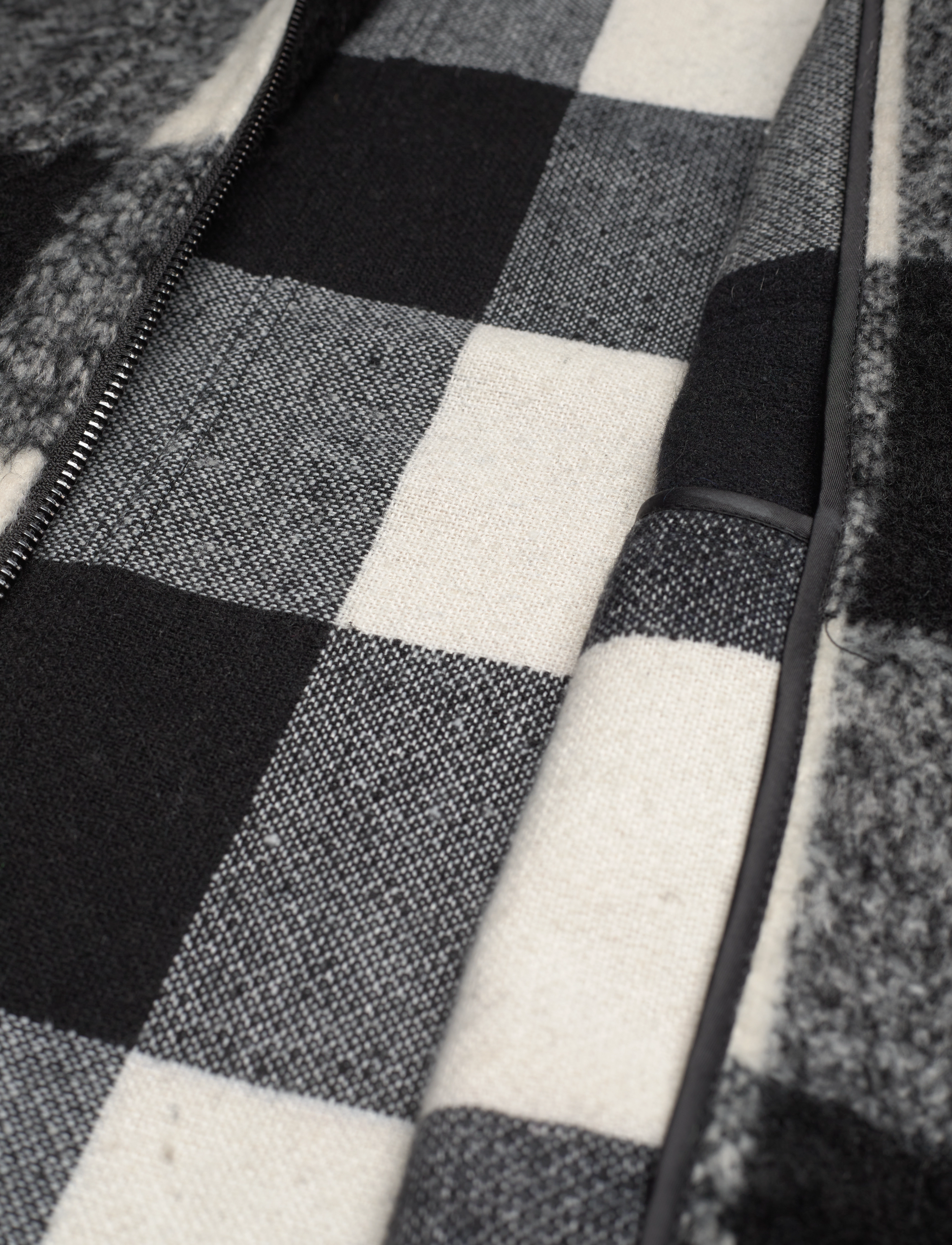 Urban Pioneers - Tue Jacket - black check - 4