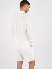 Urban Pioneers - Clive Shirt - laisvalaikio marškiniai - white - 3