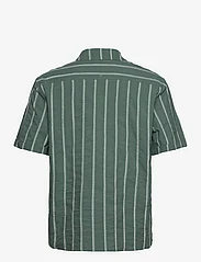 Urban Pioneers - Shack Shirt - kurzarmhemden - green - 1