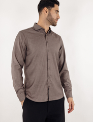 Urban Pioneers - Brimi Shirt - laisvalaikio marškiniai - brown melange - 2