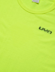 UYN - MAN RUNNING AIRSTREAM OUTWEAR SHIRT SHORT SLEEVE - short-sleeved t-shirts - yellow fluo - 5