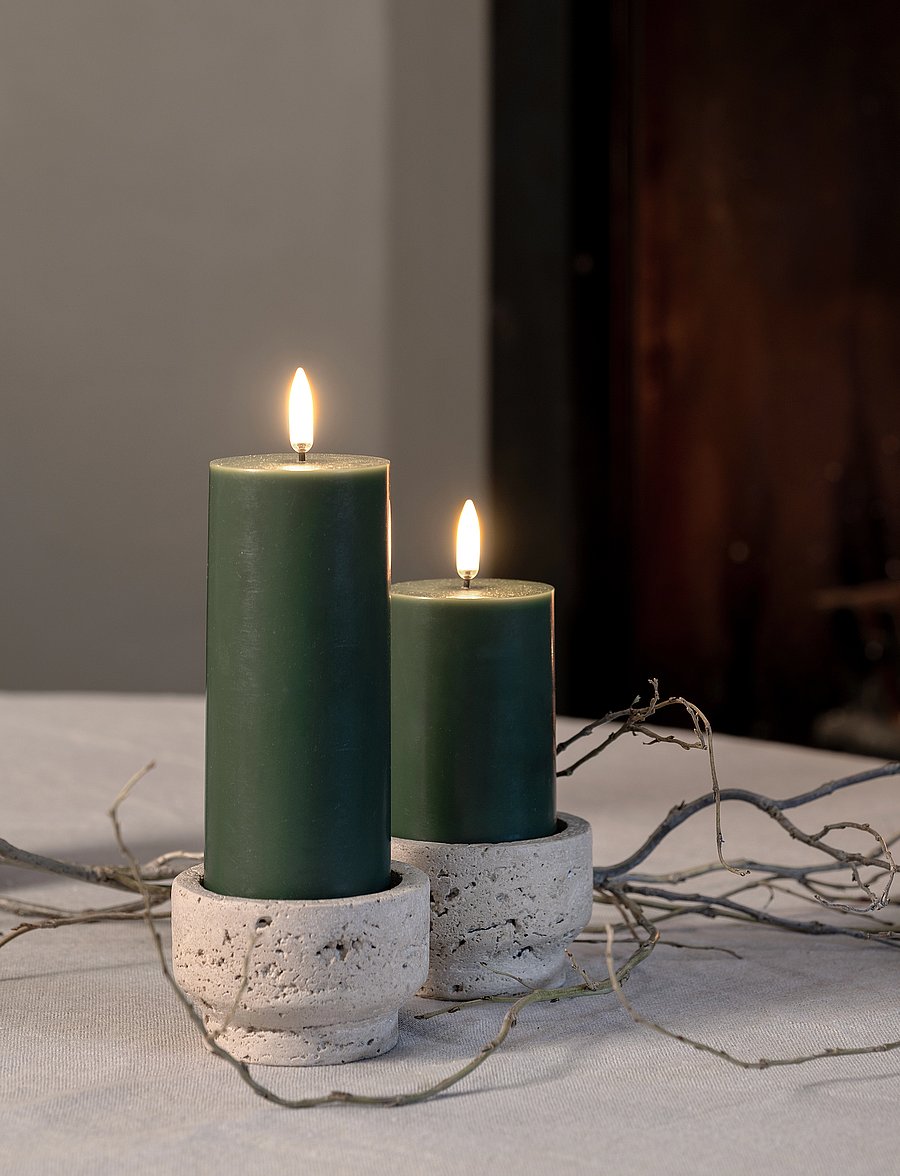 UYUNI Lighting - LED pillar candle, Olive green. Smooth, 5,8x10,1 cm - laternad - olive green - 0
