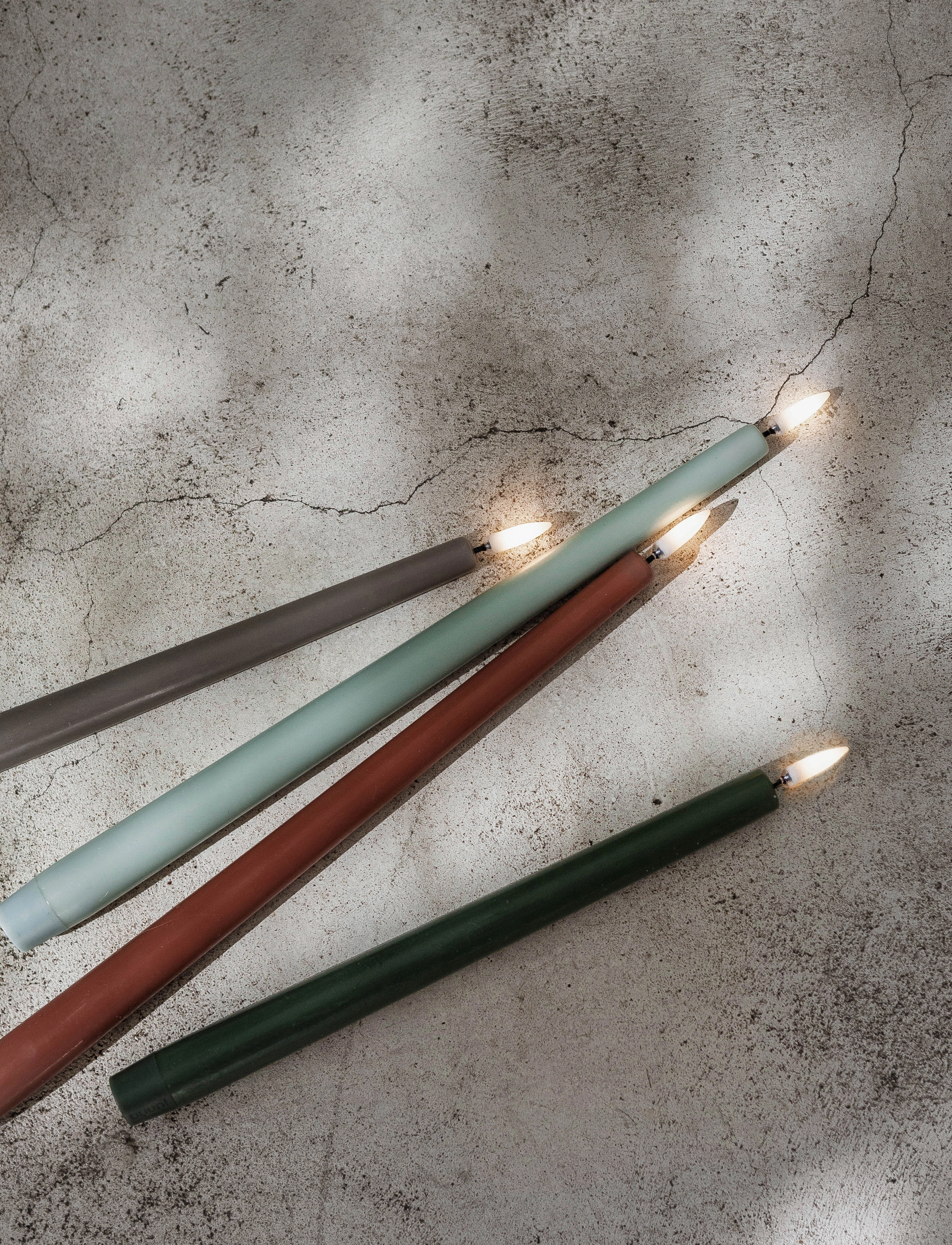 UYUNI Lighting Led Taper Candle, Olive Green, Smooth, 2-Pack, 2,3X25 Cm, H25 cm, Candles, Grün - Homeware