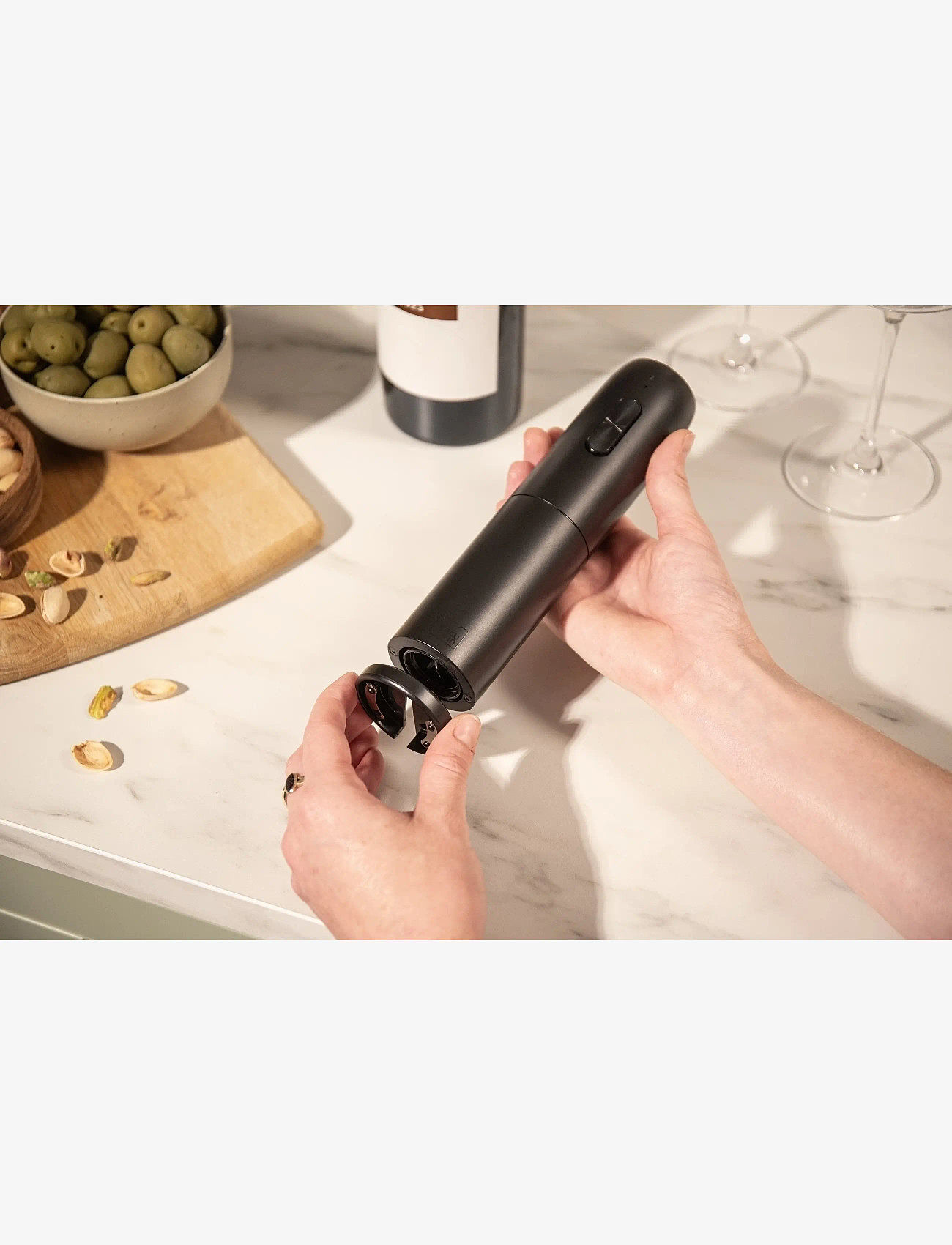 Vacuvin - Electric Wine Opener Vacuvin® - pudeliavajad ja -korgid - svart - 3