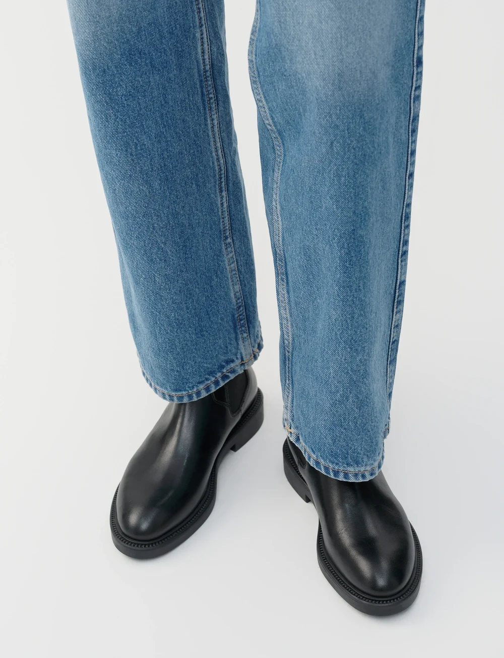 VAGABOND - ALEX W - madalad poolsaapad - black - 0