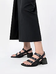 VAGABOND - INES - sandaler med hæl - black - 0