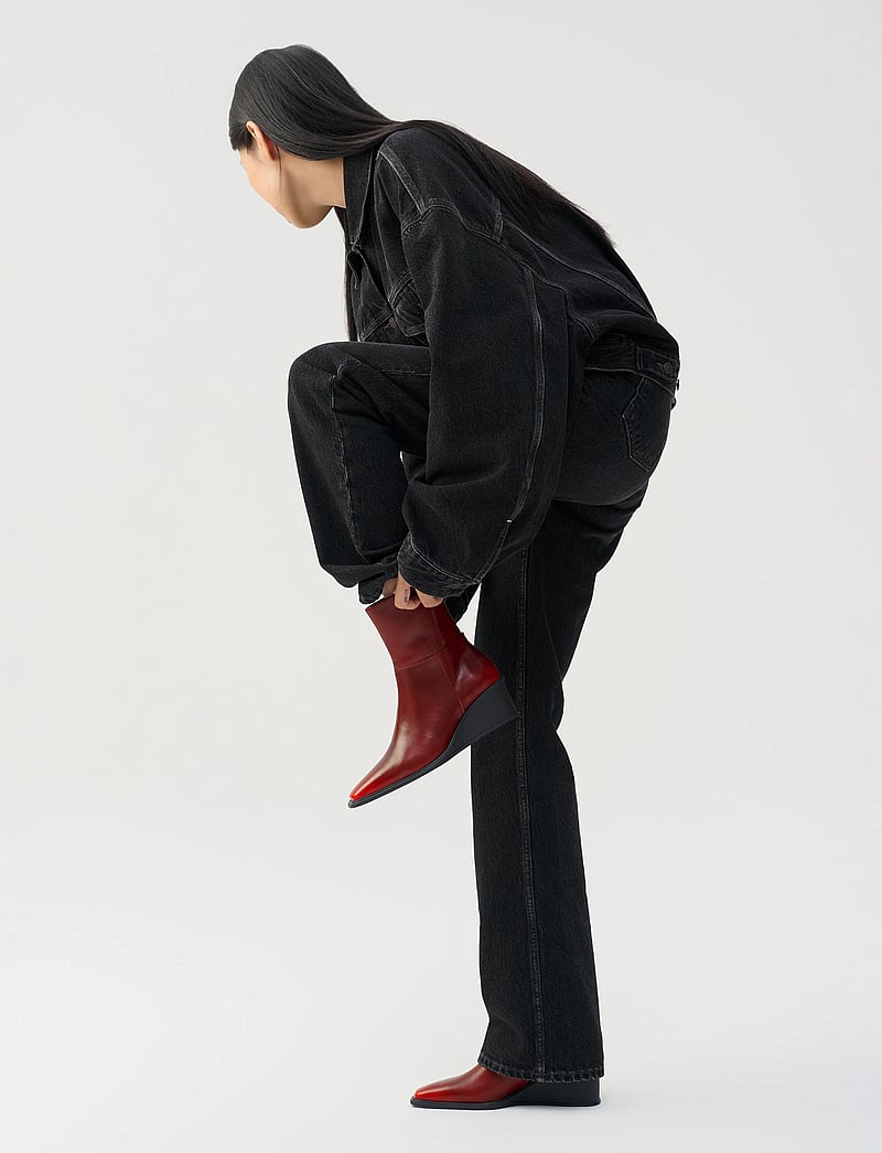 VAGABOND - AINO - red - 0