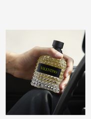 Valentino Fragrance - Uomo Born in Roma Yellow Dream Eau de Toilette - eau de parfum - clear - 9