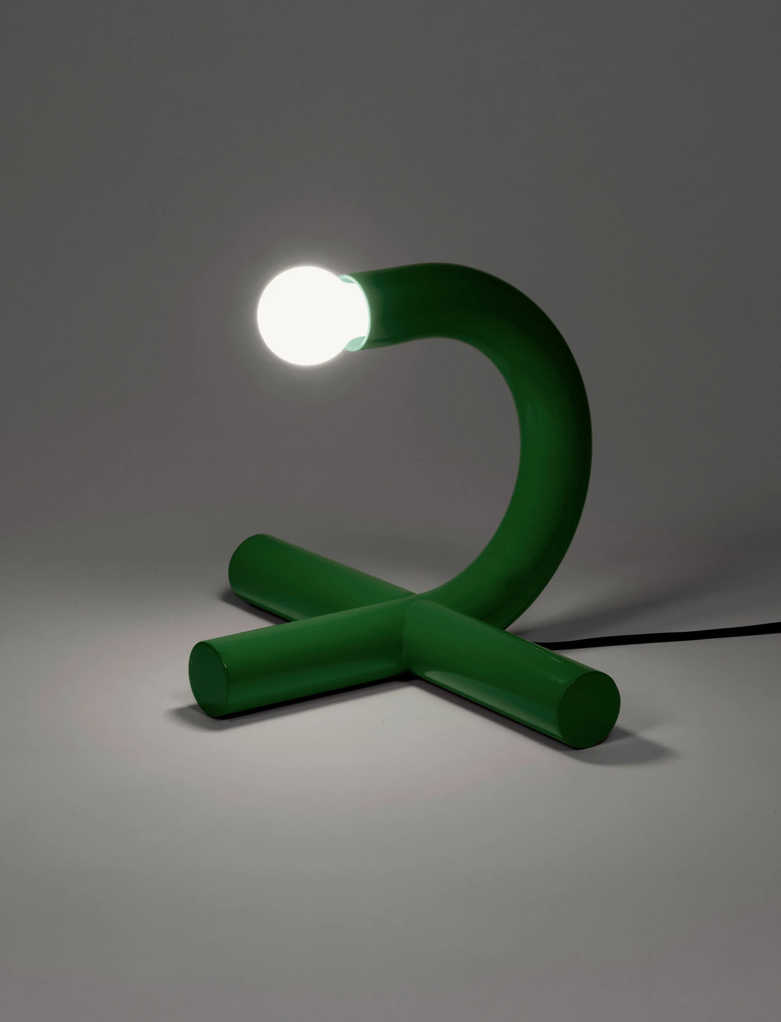 Valerie Objects - TABLE LAMP GREEN LA TRE VERDE - schreibtisch- & tischlampen - green - 4