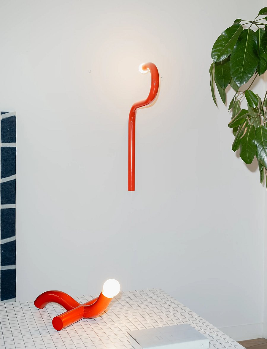 Valerie Objects - TABLE LAMP YELLOW LA DUE GIALLA - schreibtisch- & tischlampen - red - 0