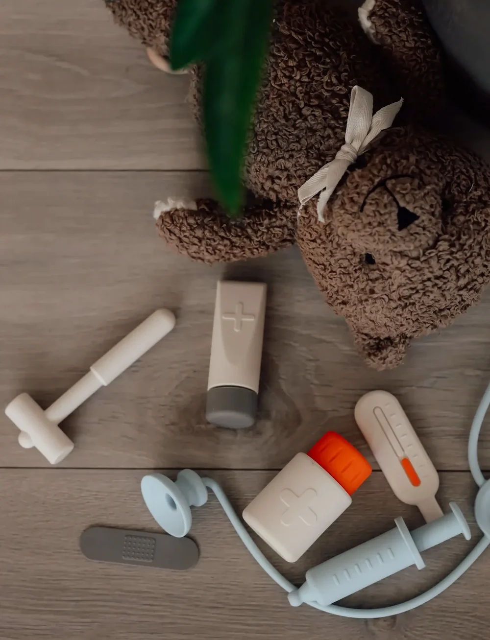 Vanilla Copenhagen - Doctor Set - Silicone - legesett for barn - blue - milk - wood - 0