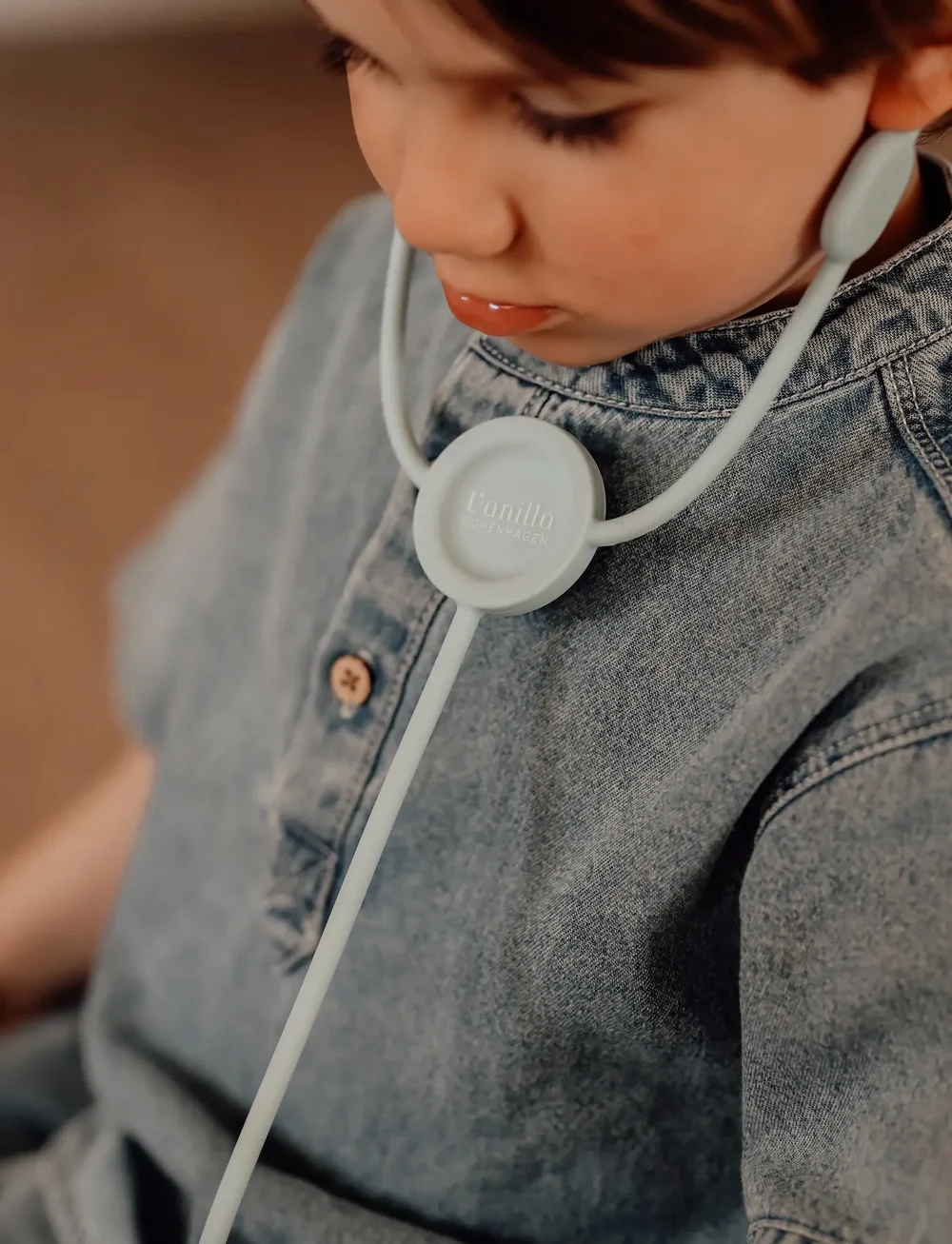 Vanilla Copenhagen - Doctor Set - Silicone - legesett for barn - blue - milk - wood - 4