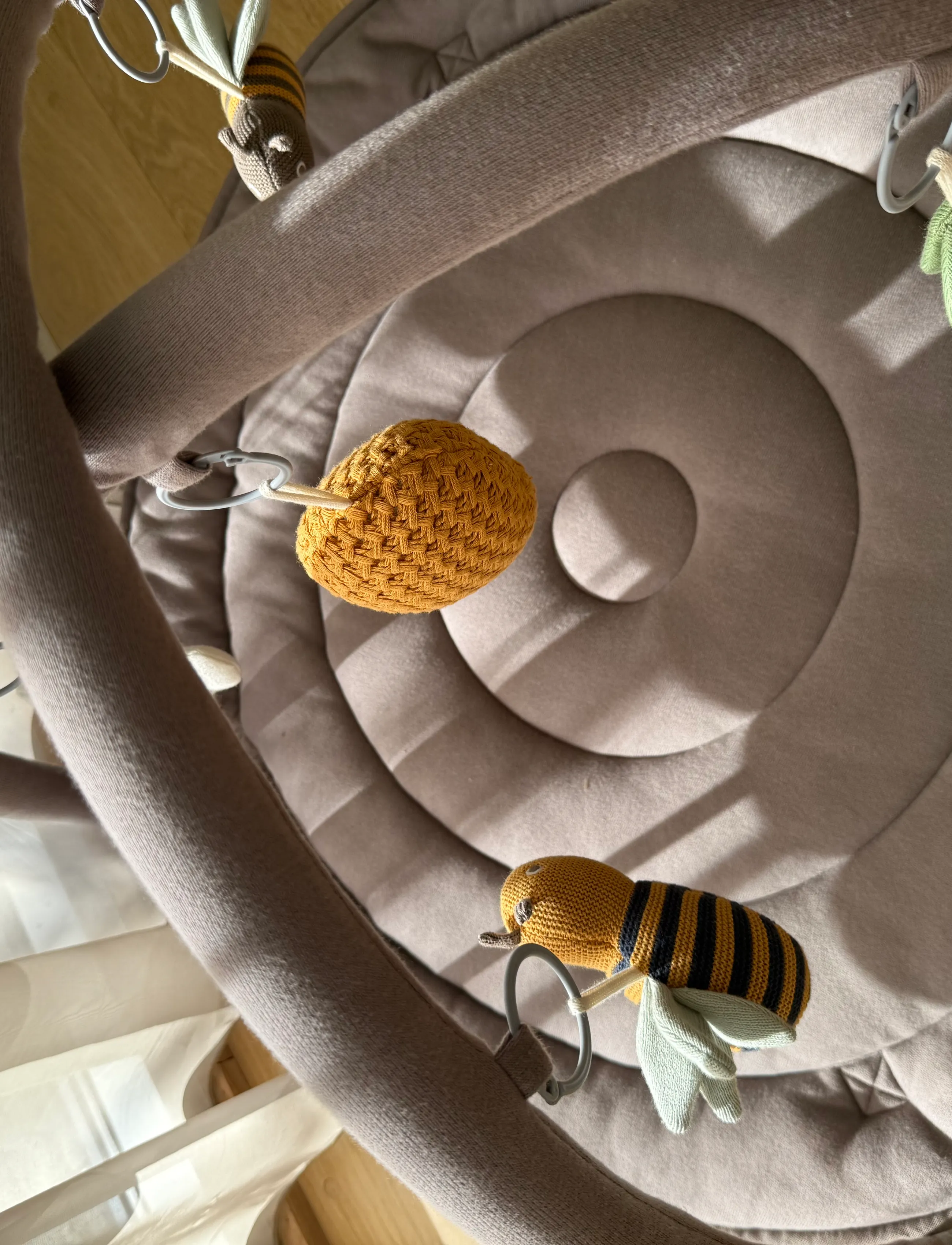 Vanilla Copenhagen - Playmat - Honeybee - spielbögen & spielmatten - wood - 2