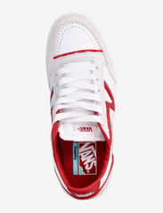 VANS - Lowland CC JMP R - low top sneakers - court red/white - 3