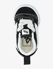 VANS - Knu Skool Elastic Lace - schoenen - black/true white - 3
