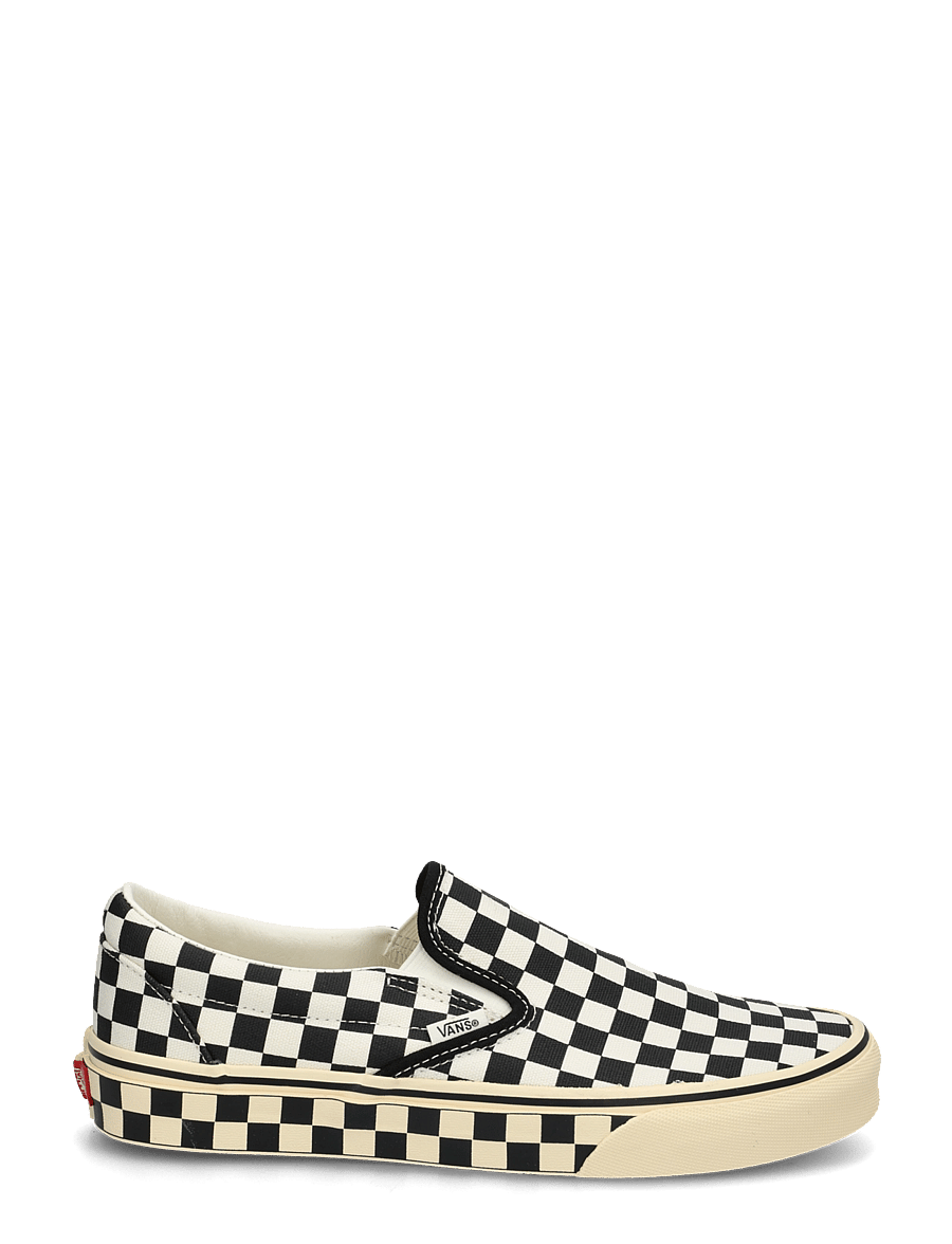 VANS - Classic Slip-On - låga sneakers - black/marshmallow - 1