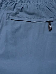 VANS - PRIMARY SOLID ELASTIC BOARDSHORT - sports shorts - copen blue - 4