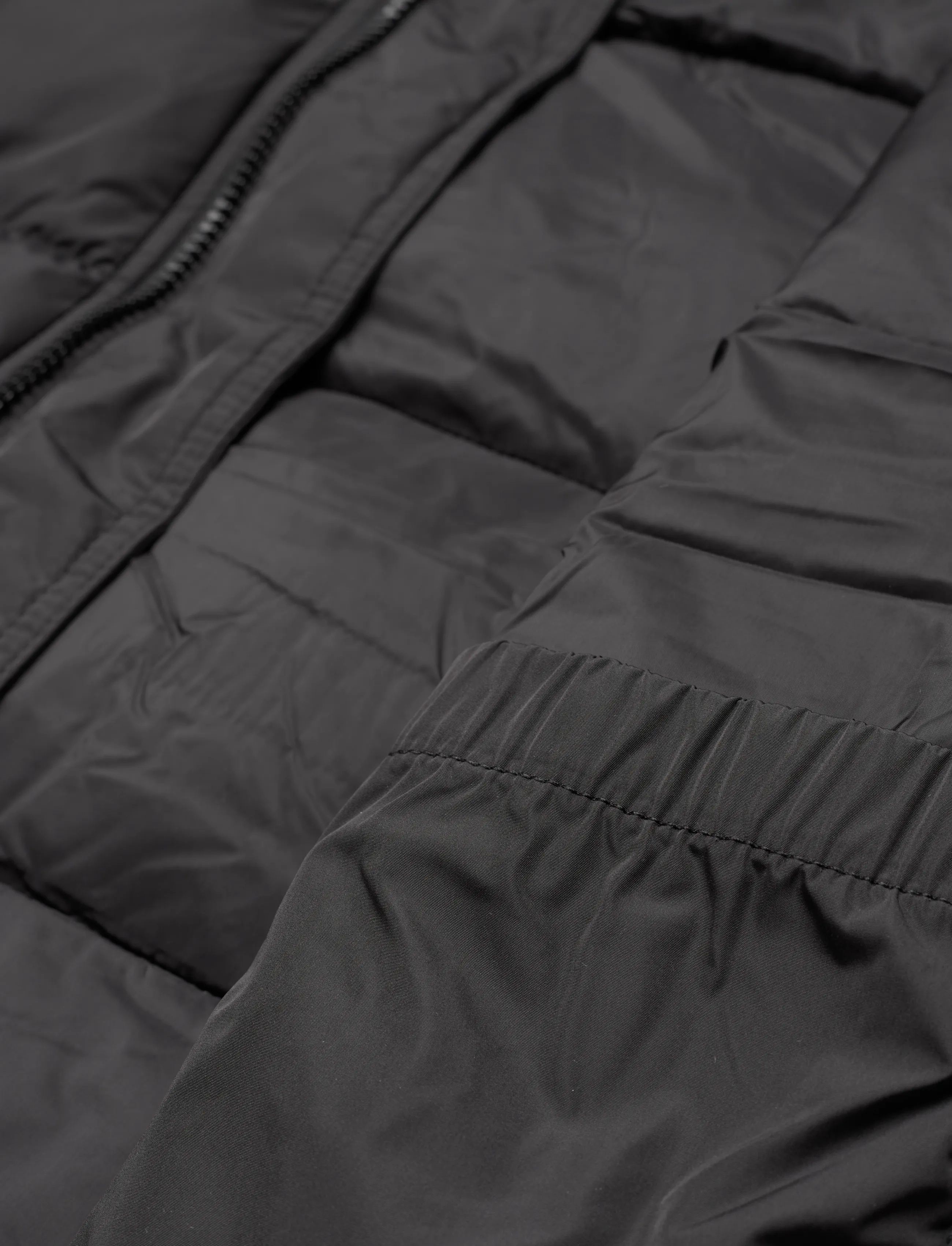 VANS - MTE Aubrey Primaloft Puffer - sulejoped ja voodriga joped - black - 4