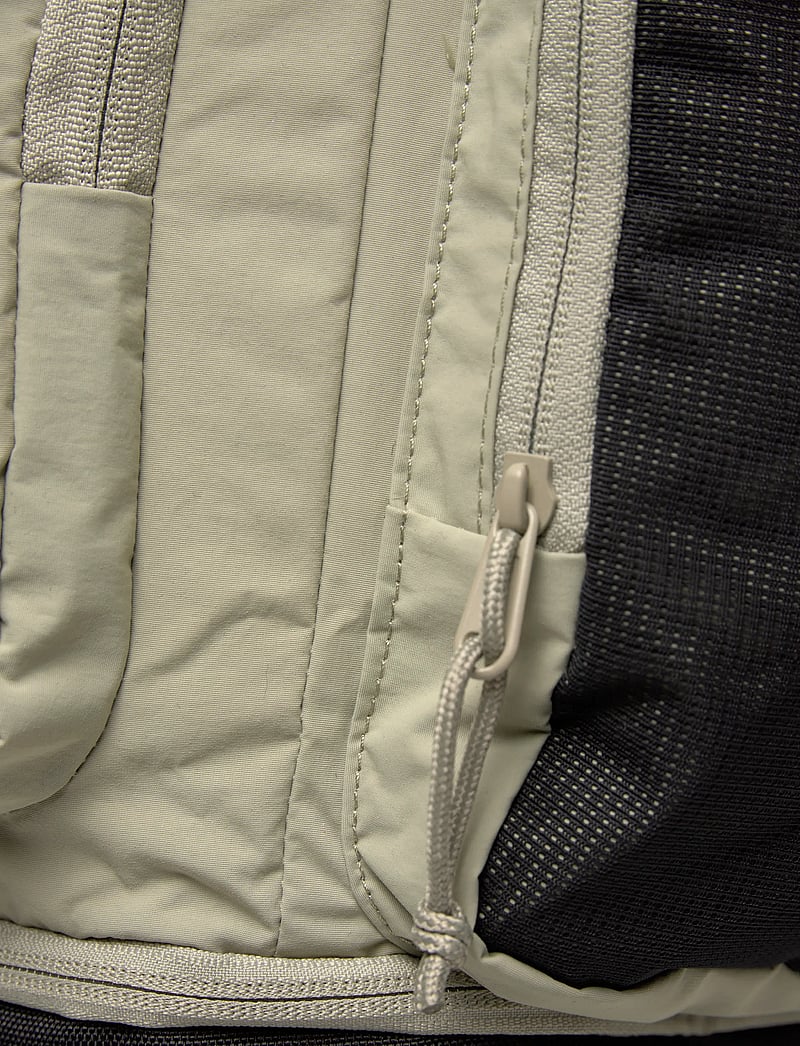 VANS - Wilder Backpack - sportsrygsække - soft sage - 4