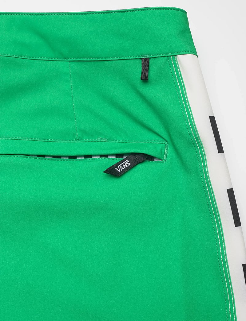 VANS - Daily Sideline - swim shorts - bright green - 5