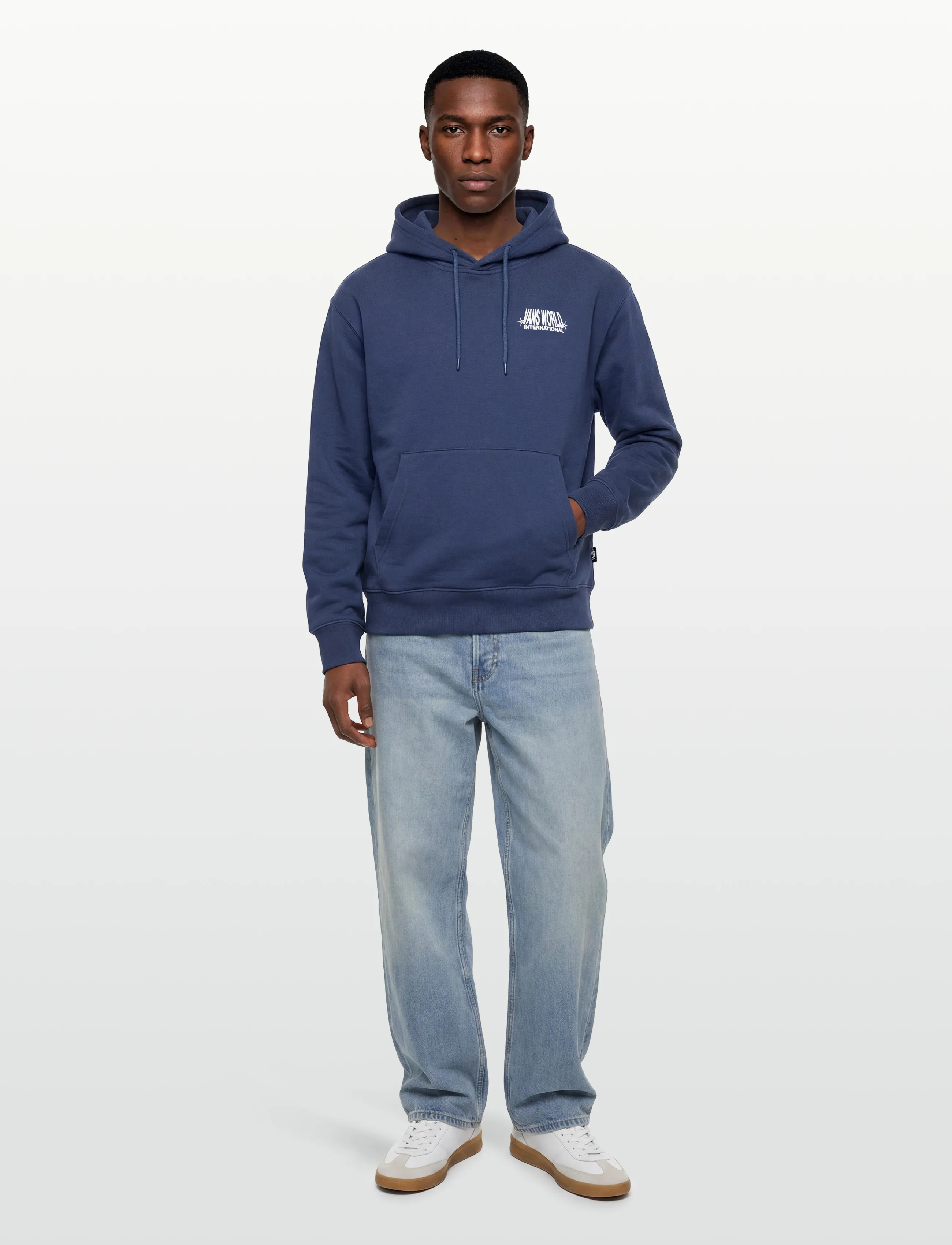 World Intl Pullover 3