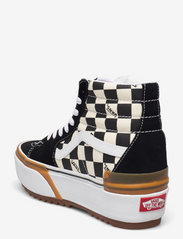 VANS - UA SK8-Hi Stacked - sportiska stila apavi ar paaugstinātu potītes daļu - checkerboard multi/true white - 2