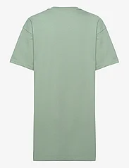 VANS - WM CENTER VEE TEE DRESS - t-shirtklänningar - iceberg green - 1