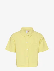 Vero Moda Girl - VMHART SS SHORT SHIRT WVN GIRL - kortärmade skjortor - lemon zest - 0