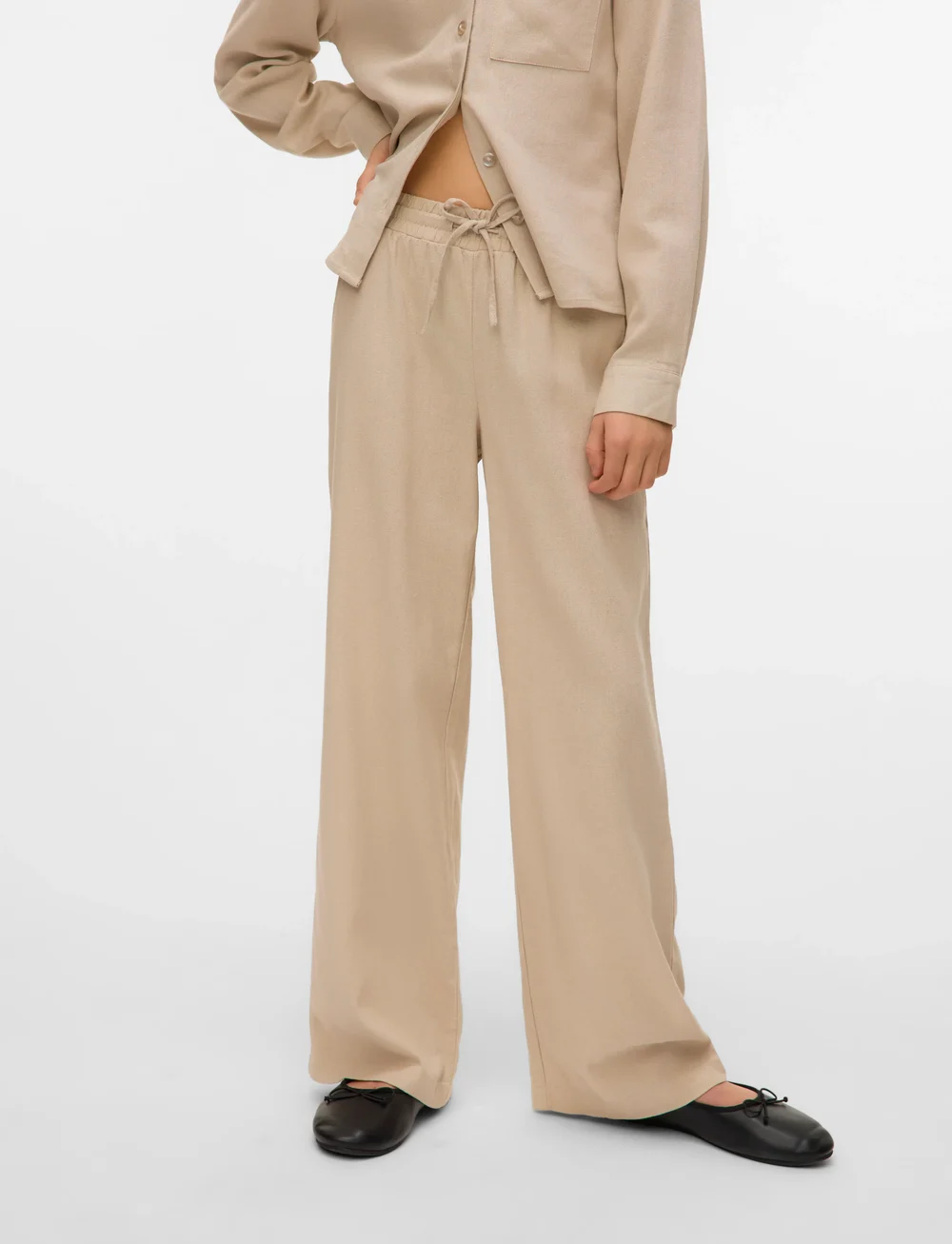 Vero Moda Girl - VMJESMILO HW WIDE PANTS WVN GA GIRL - trousers - silver lining - 0