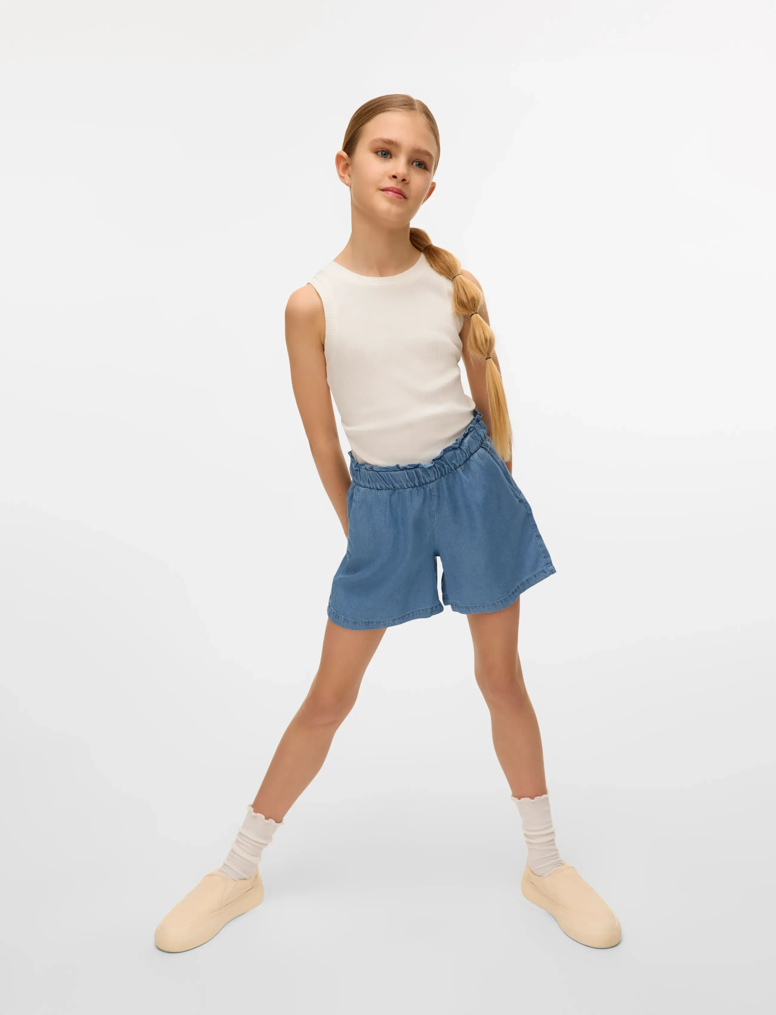 Vero Moda Girl - VMHARPER HR PULL ON FRILL SHORTS GIRL - medium blue denim - 3