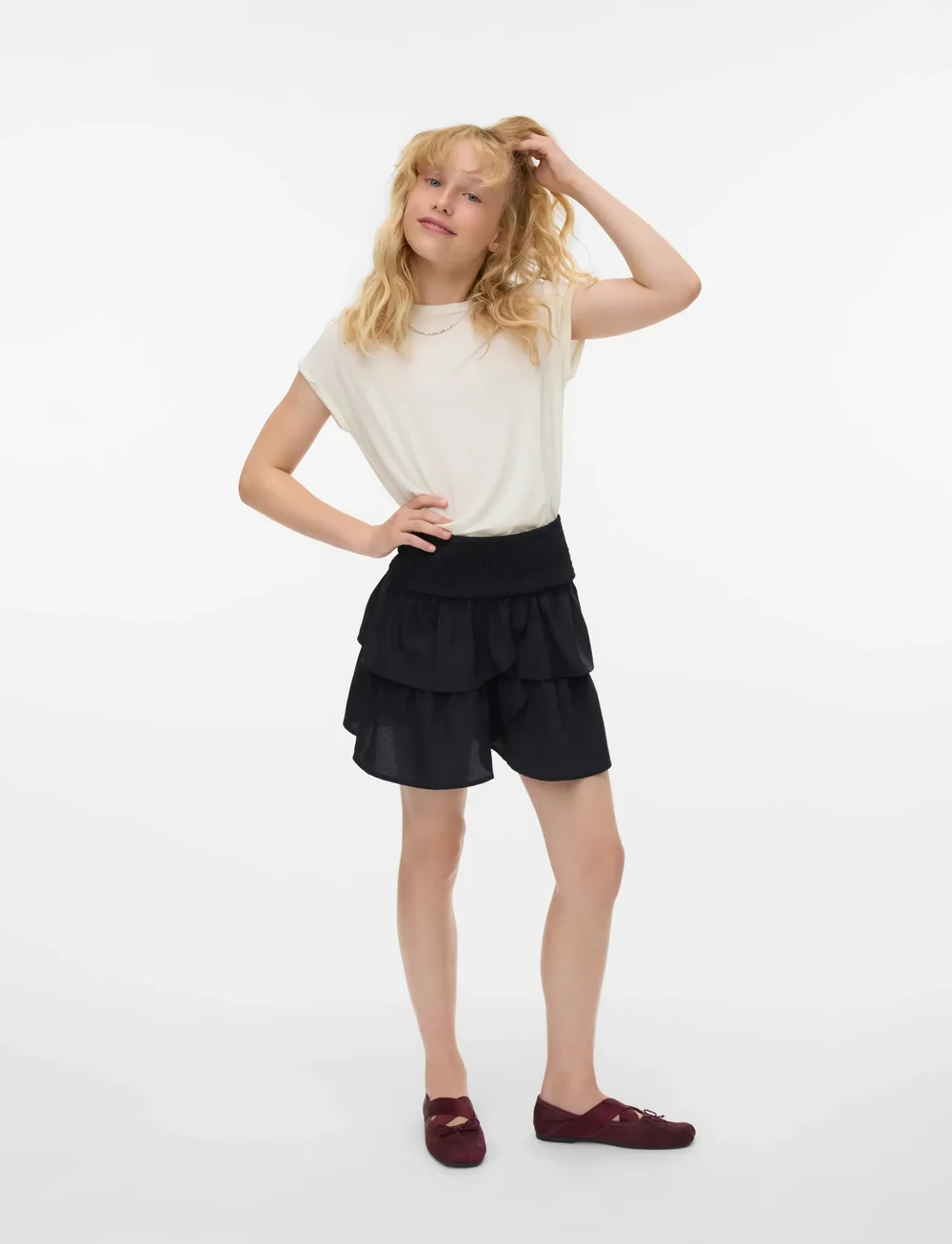 Vero Moda Girl - VMEMMA SMOCK LAYER SHORT SKIRT WVN GIRL - miniseelikud - black - 0