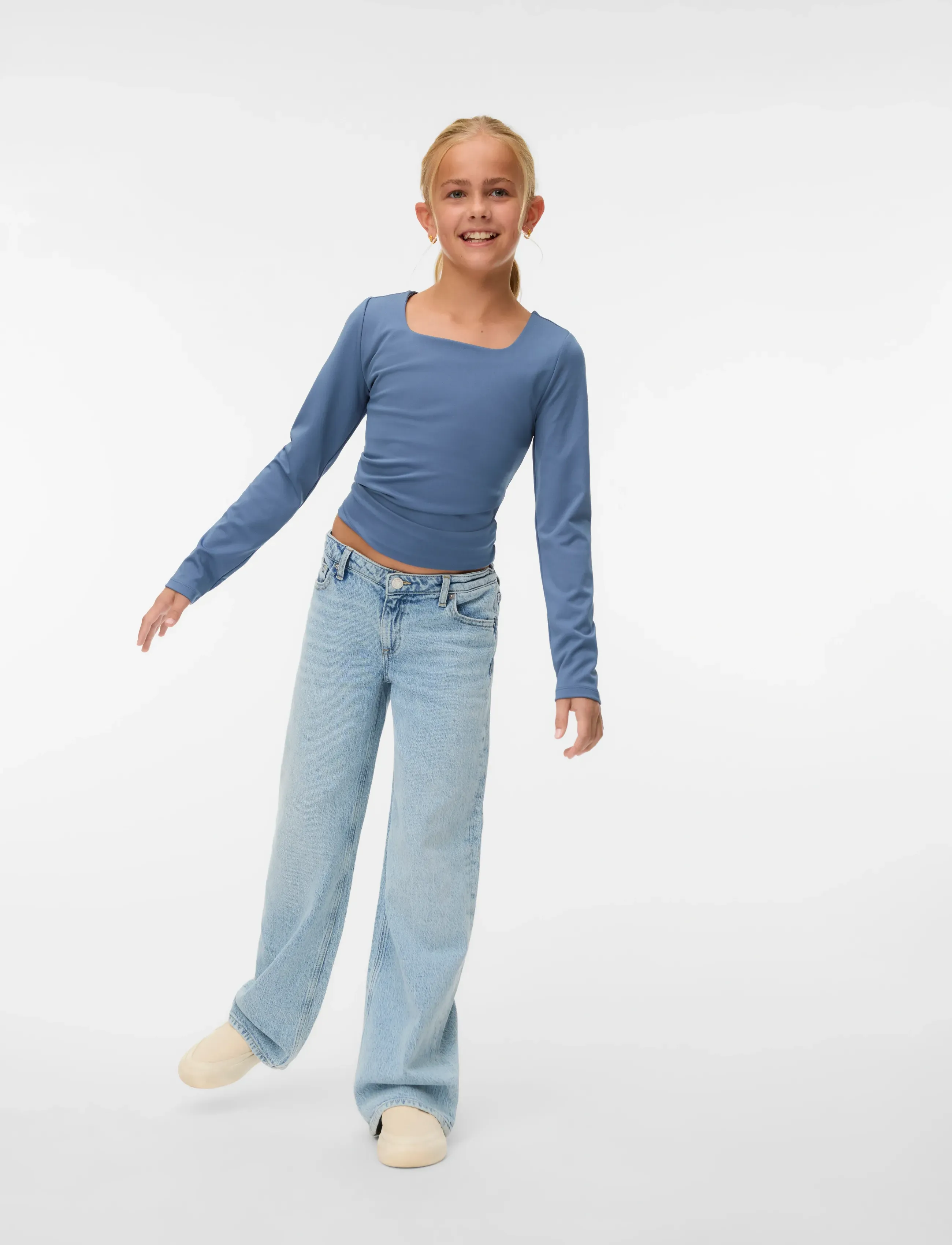 Vero Moda Girl VMMILLION LS SQUARE TOP JRS GIRL NOOS - Blusar & Tunikor - CHINA BLUE / blue