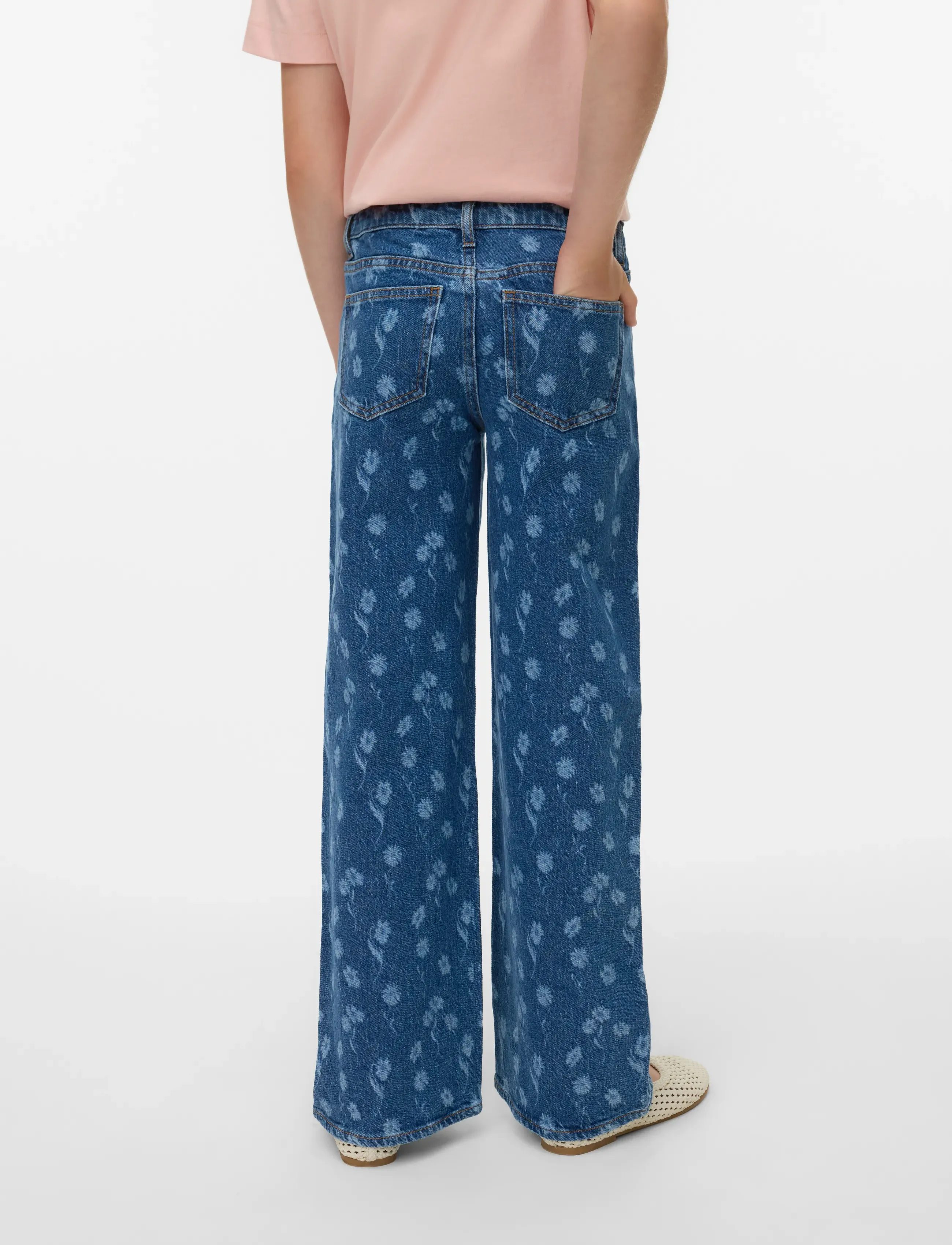 Vero Moda Girl - VMTESSA HR WIDE FLOWER DNM J RA380 GIRL - pantalons larges - medium blue denim - 3