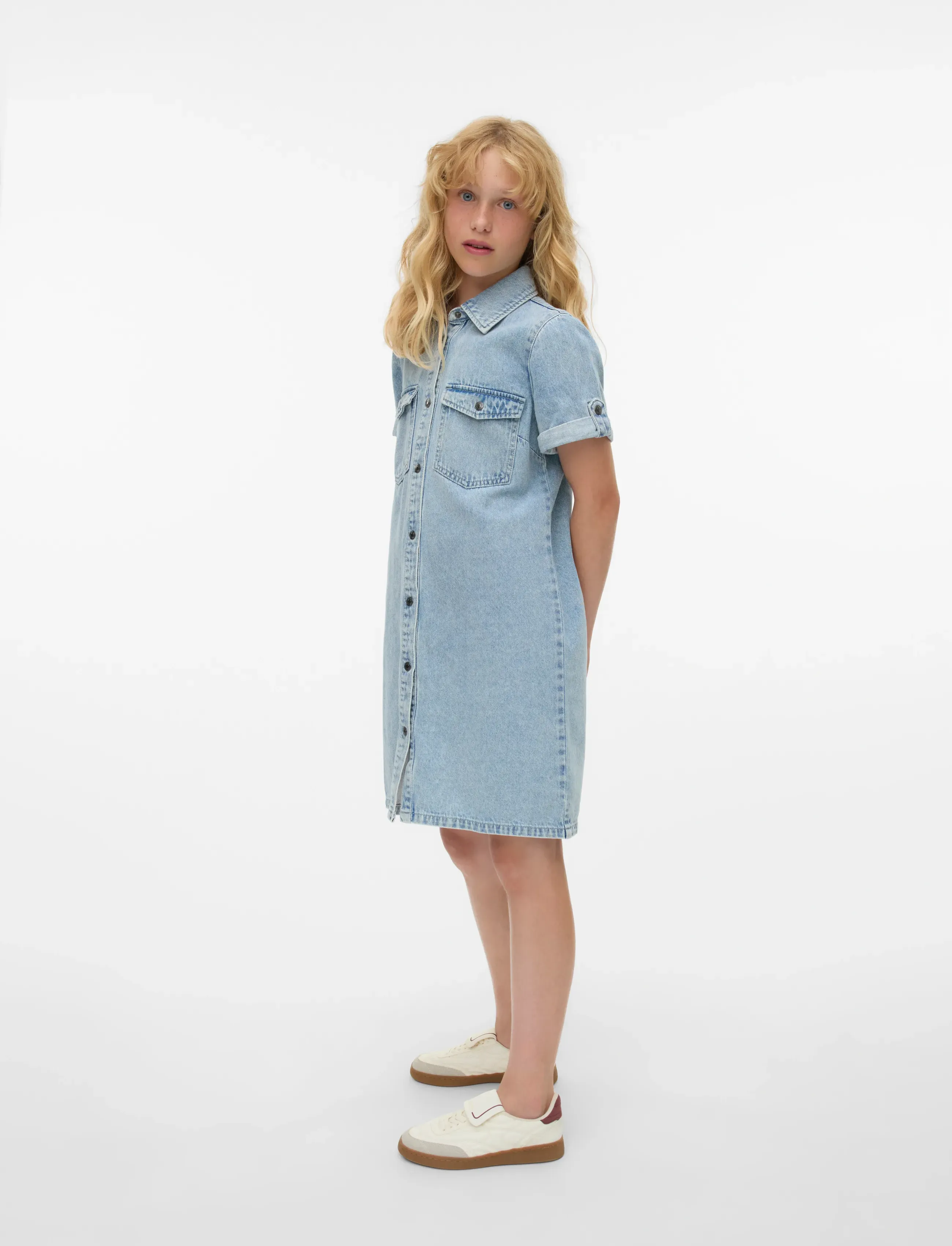 Vero Moda Girl VMJENNIE SS SHORT DENIM DRESS GA GIRL - Kjoler & Nederdele - LIGHT BLUE DENIM / blue