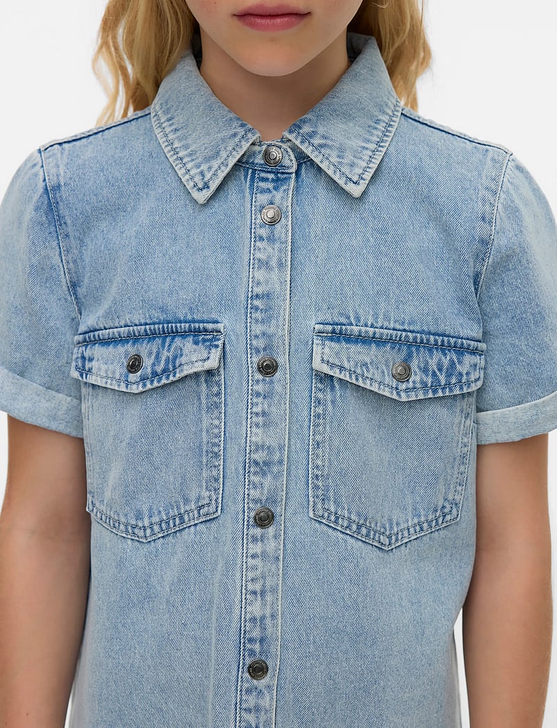 Vero Moda Girl - VMJENNIE SS SHORT DENIM DRESS GA GIRL - lühikeste varrukatega vabaaja kleidid - light blue denim - 5