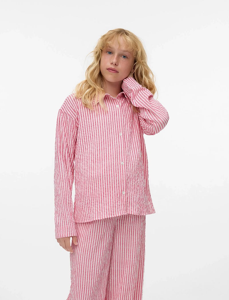 Vero Moda Girl - VMANNIE LS SHIRT WVN GIRL - langärmlige hemden - holly berry - 3