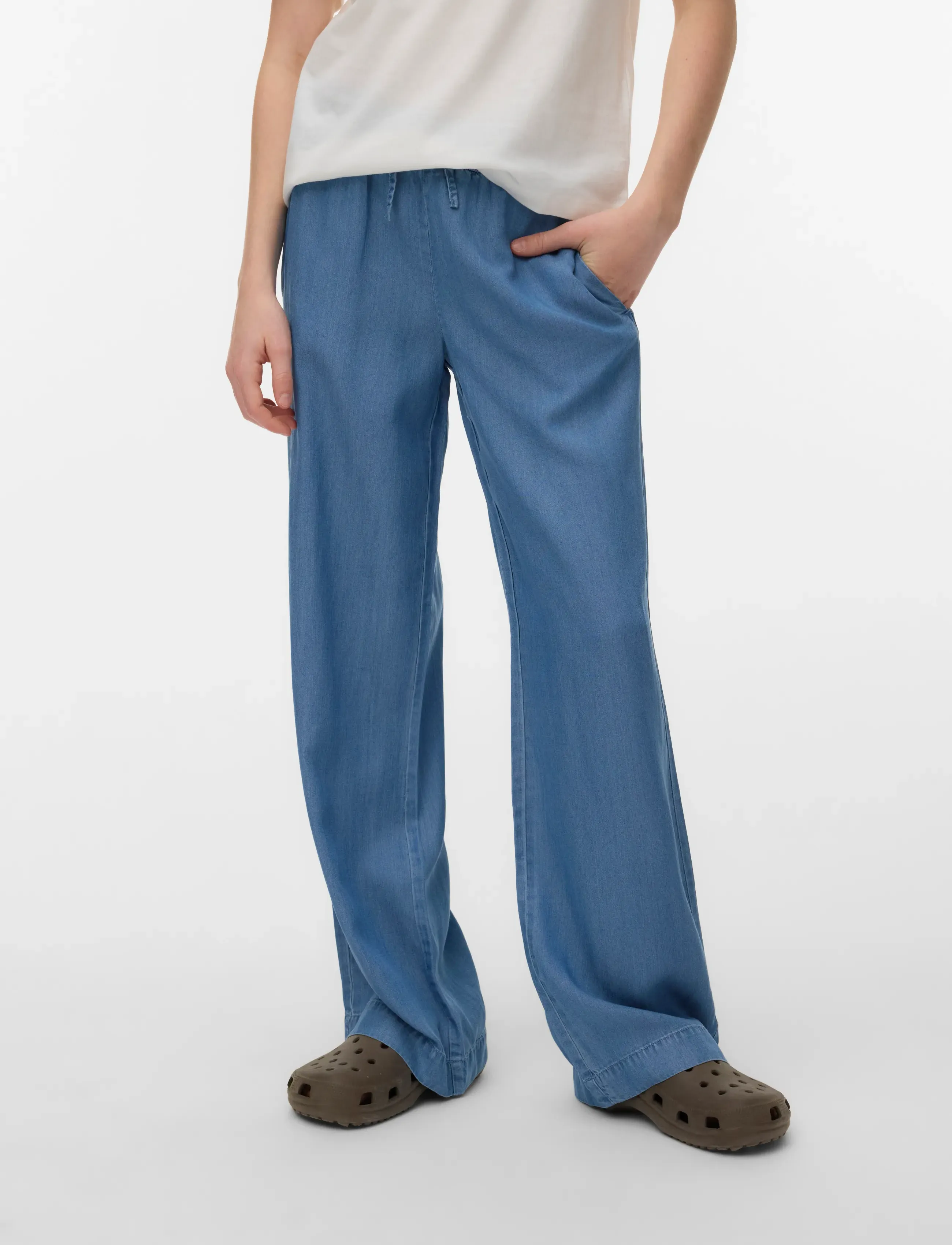 Vero Moda Girl - VMBREE HW LONG LOOSE TENCEL PANTS GIRL - loose jeans - medium blue denim - 3
