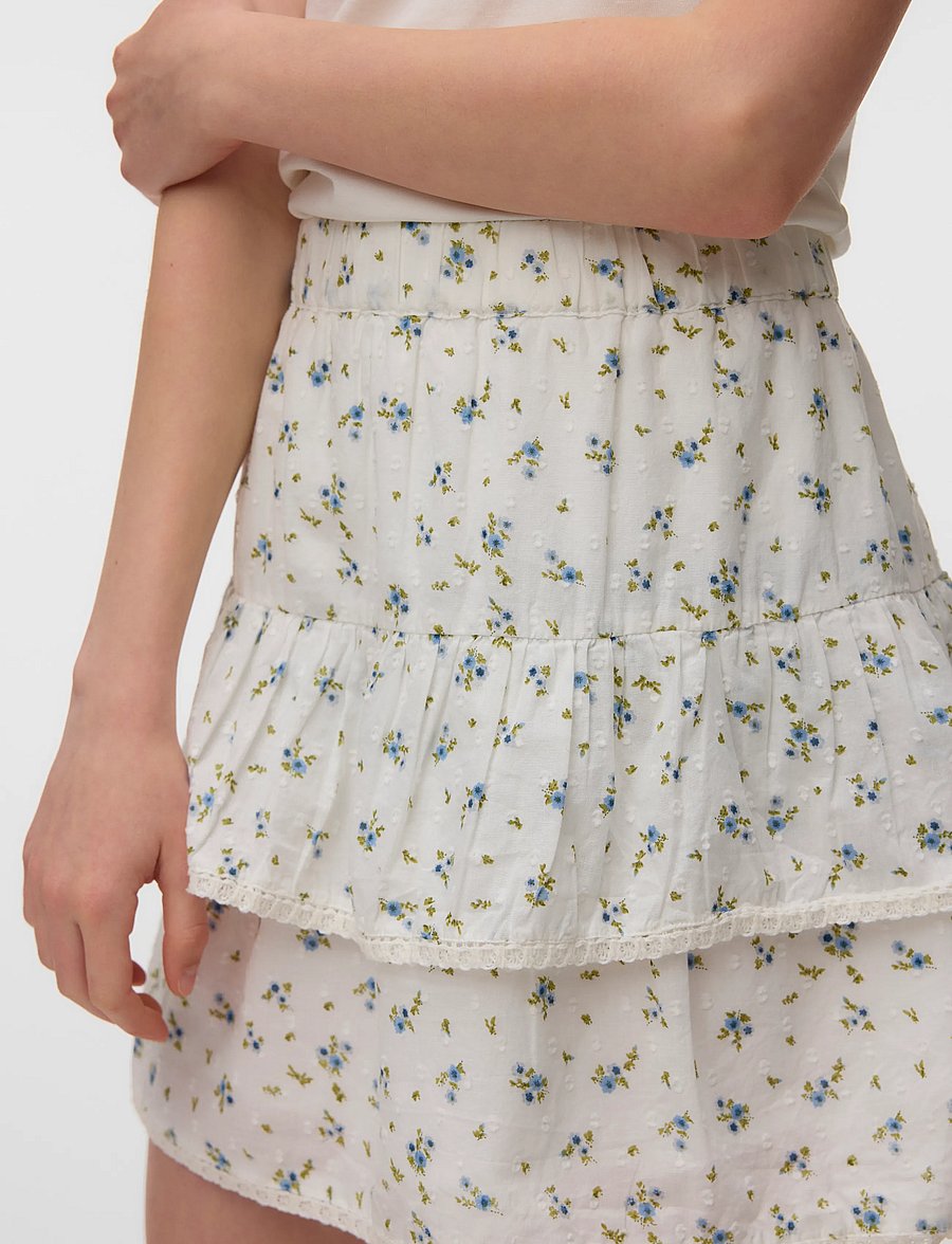 Vero Moda Girl - VMTRINE SHORT SKIRT WVN GIRL - jupes courtes - snow white - 4