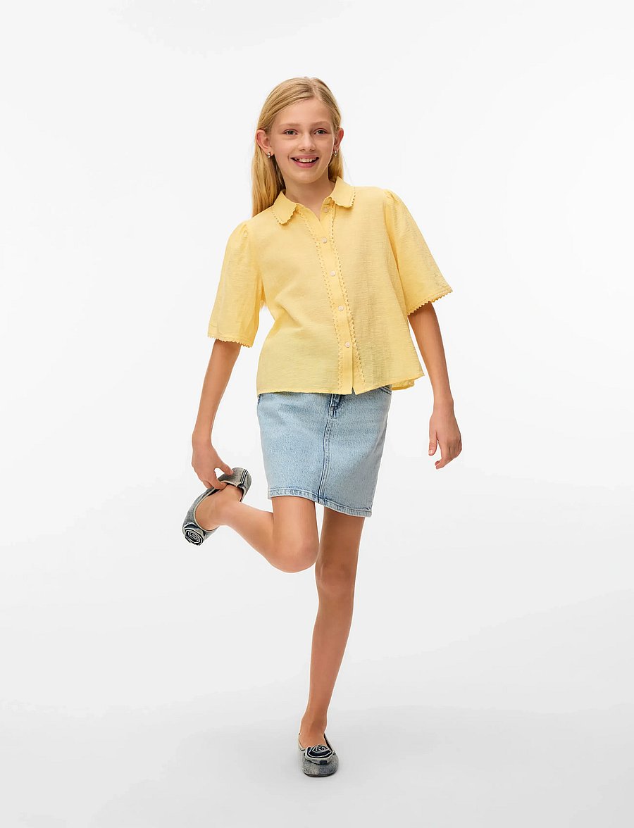 Vero Moda Girl - VMSIRI 2/4 SHIRT WVN GIRL - lühikeste varrukatega särgid - golden haze - 0
