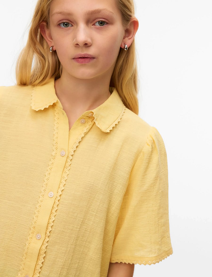 Vero Moda Girl - VMSIRI 2/4 SHIRT WVN GIRL - lühikeste varrukatega särgid - golden haze - 4