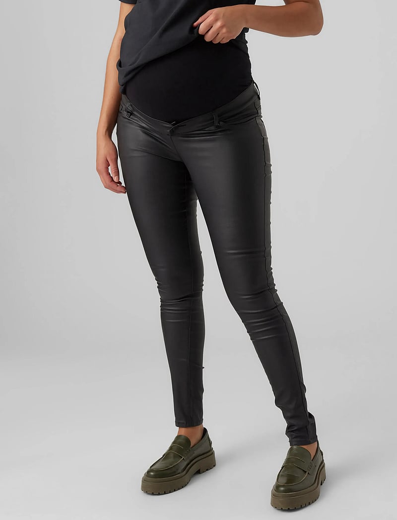 Vero Moda Maternity - VMMSEVEN SS SMOOTH COATED PANTS NOOS - slim fit hosen - black - 0