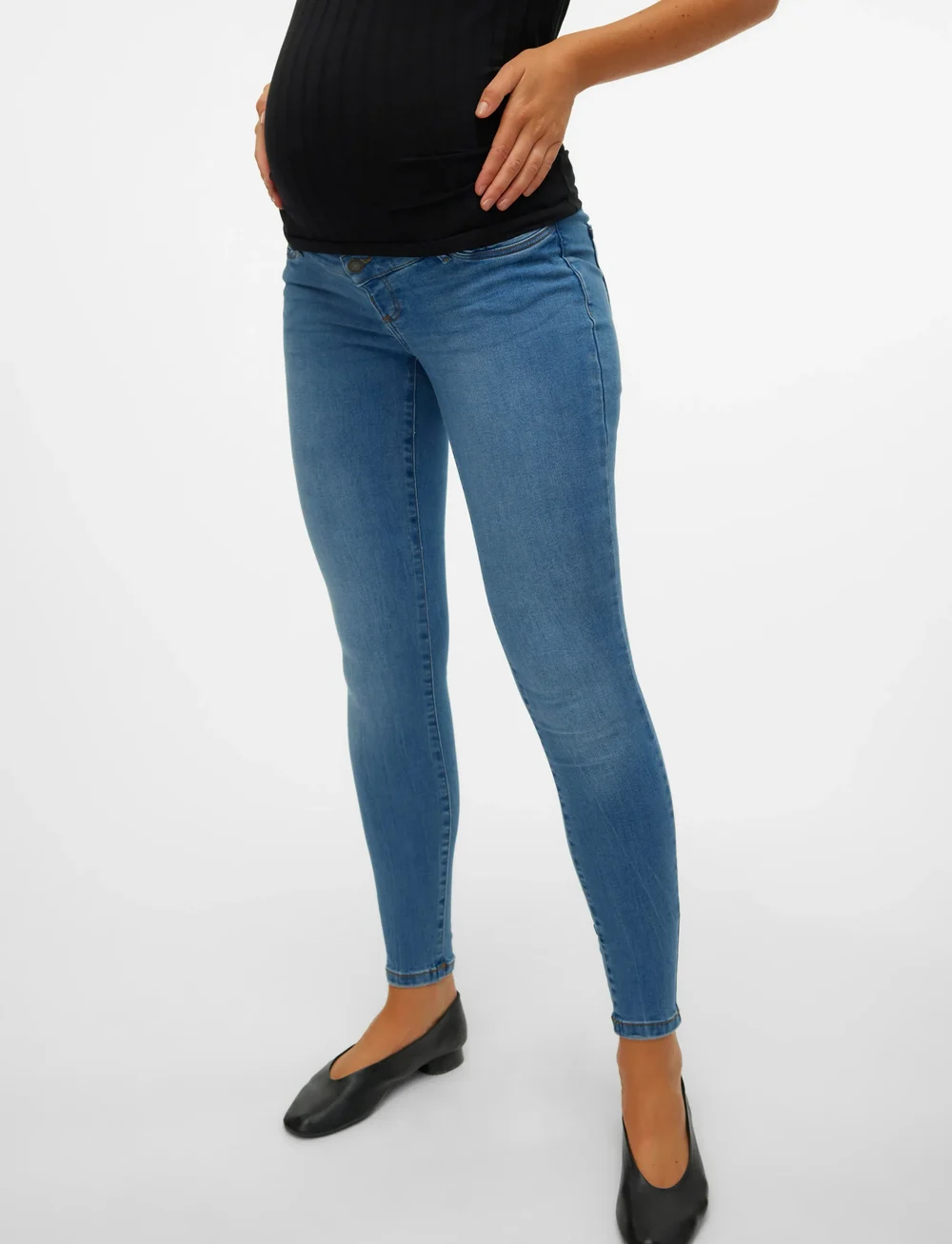 Vero Moda Maternity - VMMTANYA S PIPING JEANS VI349 GA NOOS - püksid - medium blue denim - 0